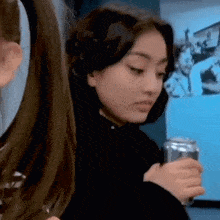 Jihyo Jihyo Drinking GIF - Jihyo Jihyo Drinking Jihyo Beer GIFs