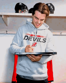Nico Hischier Drawing GIF - Nico Hischier Drawing Trying To Draw GIFs