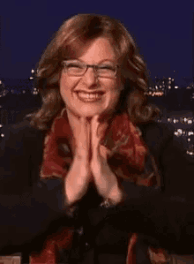 Lynda Woodruff Eurovision GIF - Lynda Woodruff Eurovision Clapping GIFs