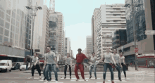 Lazinho Com Você / Lázaro Ramos / Globo / Dançando / Avenida Paulista GIF - Lazaro Ramos Dancing Lazinho Com Voce GIFs