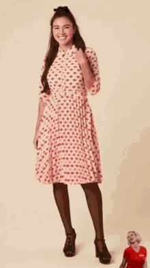 Renée Slater GIF - Renée Slater Dress GIFs