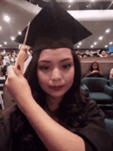 Girl Graduate GIF - Girl Graduate Graduation GIFs