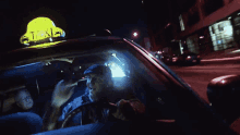 Taxi Driver GIF - Taxi Driver Explaining GIFs