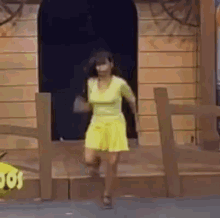 Woman Dancing GIF - Woman Dancing Pay Day GIFs