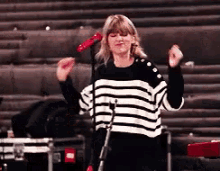 Taylor GIF - Taylor Swift Dance Happy GIFs