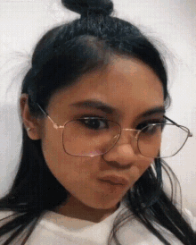 Girl Eye Glasses GIF - Girl Eye Glasses Cute GIFs