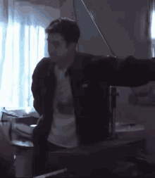 Dylan Minnette Wallows GIF - Dylan Minnette Wallows Tellmeits0ver GIFs