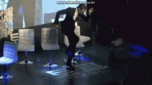 Tom Hiddleston Dance GIF - Tom Hiddleston Dance Stage GIFs