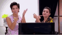 พี่เกด ญาญ่าหญิง ตบมือ ชื่นชม GIF - The Face Thailand Clapping Good Job GIFs