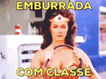 Mulher Maravilha / Emburrada Com Classe / Irritada / Séria GIF - Grumpy Wonder Woman Serious GIFs