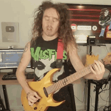 Headbang Bradley Hall GIF - Headbang Bradley Hall Performing GIFs