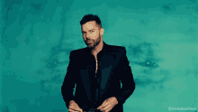 Ricky Martin Bad Bunny GIF - Ricky Martin Bad Bunny Yo Visto Asi GIFs