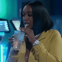 Drinking Water Nique Brown GIF - Drinking Water Nique Brown Basketball Wives Orlando GIFs