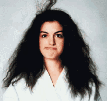 Anne Hathaway Messy Hair GIF - Anne Hathaway Messy Hair Princess Diaries GIFs
