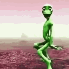 Strut Dancing GIF - Strut Dancing Alien GIFs