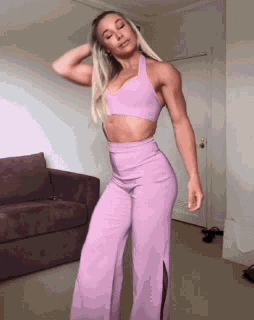 Sideboob Fitness GIF - Sideboob Fitness Tik Tok - Discover & Share GIFs