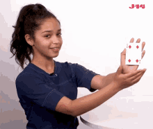 Look Check It Out GIF - Look Check It Out Magic Trick GIFs