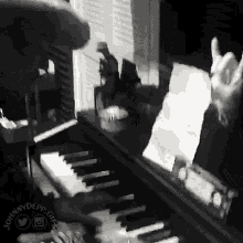 Johnny Depp Piano GIF - Johnny Depp Piano Playing GIFs
