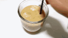 밀크티 티타임 찻잔 차 젖기 휘젓기 컵 숫가락 GIF - Milk Tea Stir Teacup GIFs