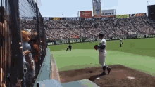 甲子園球場 高校　野球 GIF - Pitch Throw Baseball GIFs
