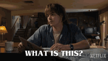 What Is This Jonathan Byers GIF - What Is This Jonathan Byers Stranger Things GIFs