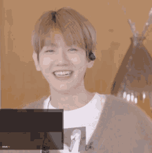 baekhyun smile happy superm brown