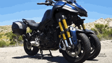 2019yamaha Niken Gt Zoom Out GIF - 2019yamaha Niken Gt Zoom Out Motorcycle GIFs