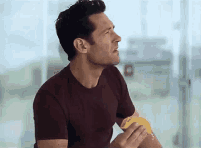 Very Windy Funny GIF - VeryWindy Funny - Discover & Share GIFs