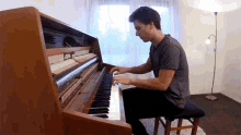 Peter Buka Piano GIF - Peter Buka Piano Play GIFs