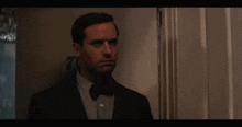 One Second Man From Uncle GIF - One Second Man From Uncle Armie Hammer GIFs