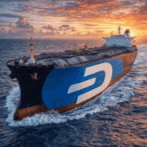 a large ship with the letter g on it