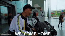welcome home berpelukan kangen senang bahagia
