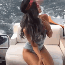 Rihanna On A Boat GIF - Rihanna Boat Rihanna On Boat GIFs