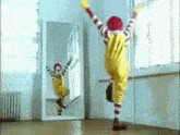 Ronald Mcdonald Mirror GIF - Ronald Mcdonald Ronald Mirror GIFs