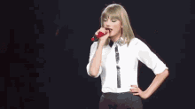 🌹 GIF - Taylor Swift Red Tour Live GIFs