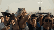 Dancing Coachella GIF - Dancing Coachella Vibing GIFs