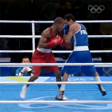 Simultaneous Punch Robson Conceicao GIF - Simultaneous Punch Robson Conceicao Sofiane Oumiha GIFs