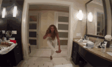 Beyonce 711 GIF - Beyonce 711 Jump GIFs