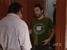 Charlie Gun Sunny In Philly GIF - Charlie Gun Sunny In Philly GIFs