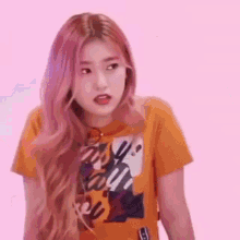 Loona Staring GIF - Loona Staring Confused GIFs