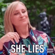 She Lies Housewives Of New York GIF - She Lies Housewives Of New York Shes Not Telling The Truth GIFs