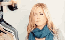 Jennifer Aniston Idk GIF - Jennifer Aniston Idk Shrug GIFs