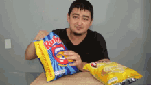 Andre Santi Chips GIF - Andre Santi Chips Taste Test GIFs