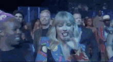 Dancing Taylor Swift GIF - Dancing Taylor Swift Vmas GIFs