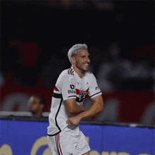 Tirando A Camisa São Paulo Fc GIF