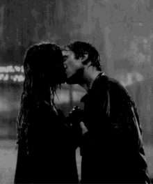 Rain Kiss Rain Kissing GIF - Rain Kiss Rain Kissing Avydoff GIFs