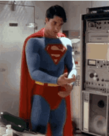 Superboy Kal El GIF - Superboy Kal El John Haymes Newton GIFs