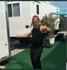 Thor Dancing GIF - Thor Dancing Chris Hemsworth GIFs
