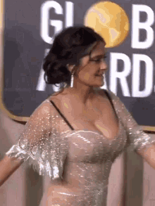Salma Hayek Golden Globe Awards GIF - Salma Hayek Golden Globe Awards Golden Globes GIFs