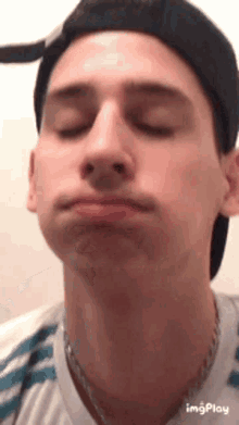 Hopper Crying GIF - Hopper Crying Selfie GIFs
